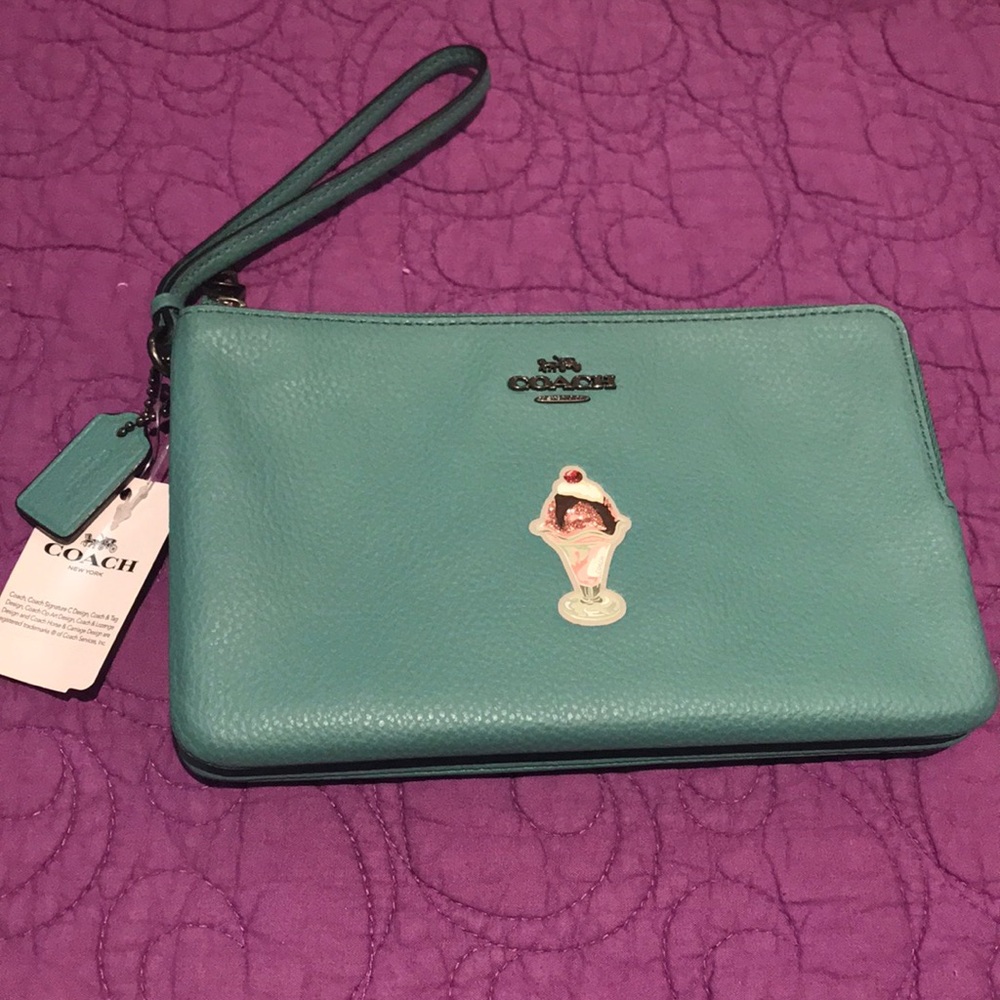 ‼️One left‼️Coach Double Zipper Wallet